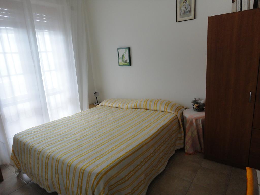 Appartamento Sul Mare Ачиреале Екстериор снимка