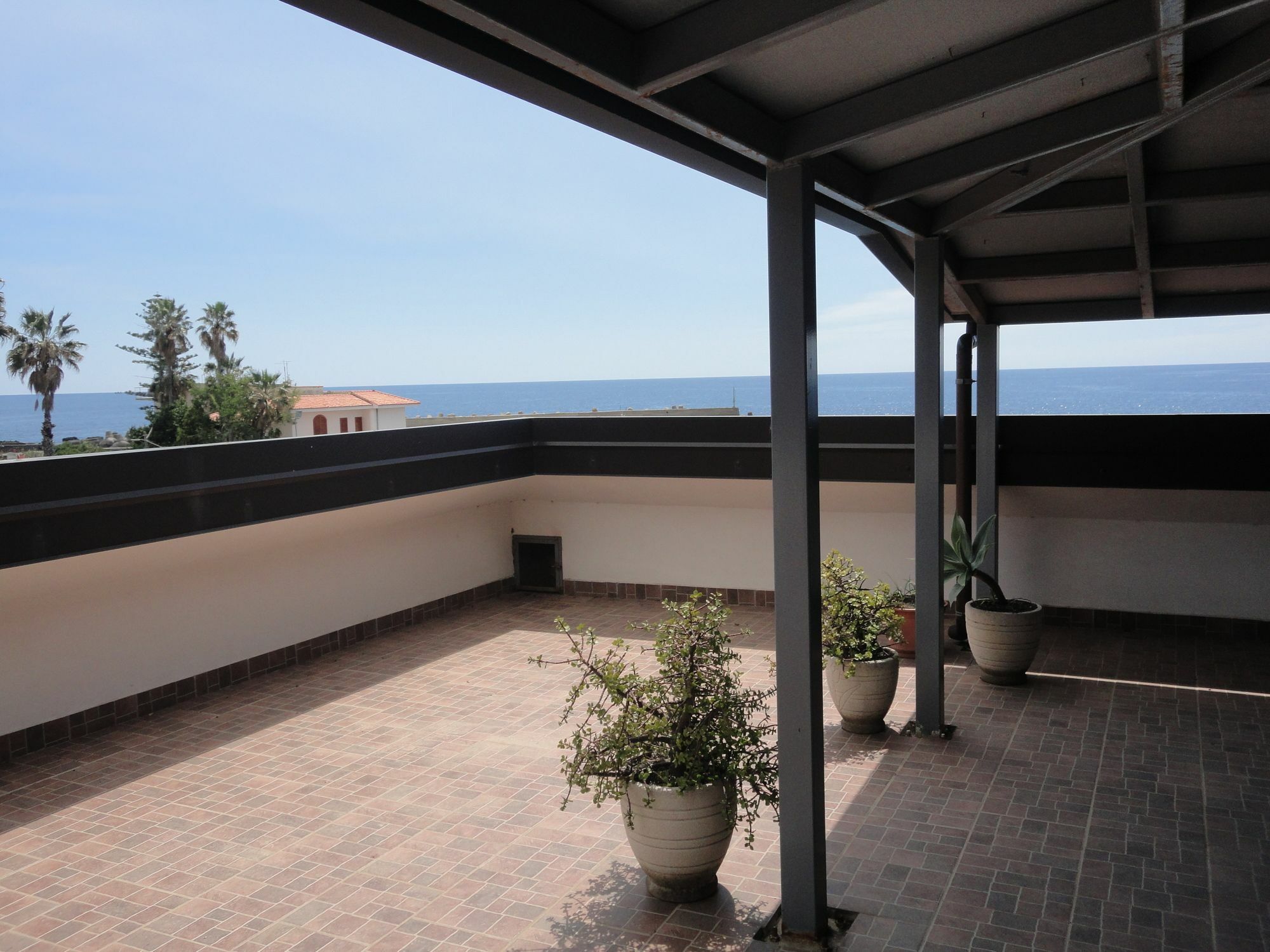 Appartamento Sul Mare Ачиреале Екстериор снимка